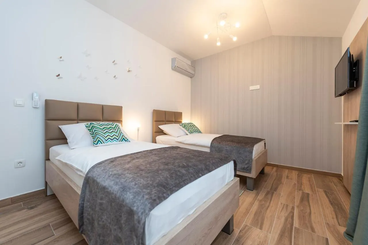 펜션 Luxury Apartments - La Vir 1 & 2