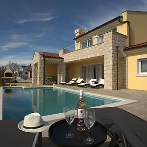 villa-lidija-brzac.primorje-gorskikotar.com/