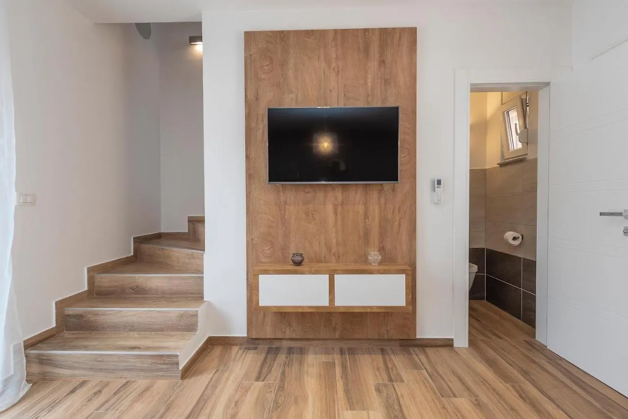 Luxury Apartments - La Vir 1 & 2