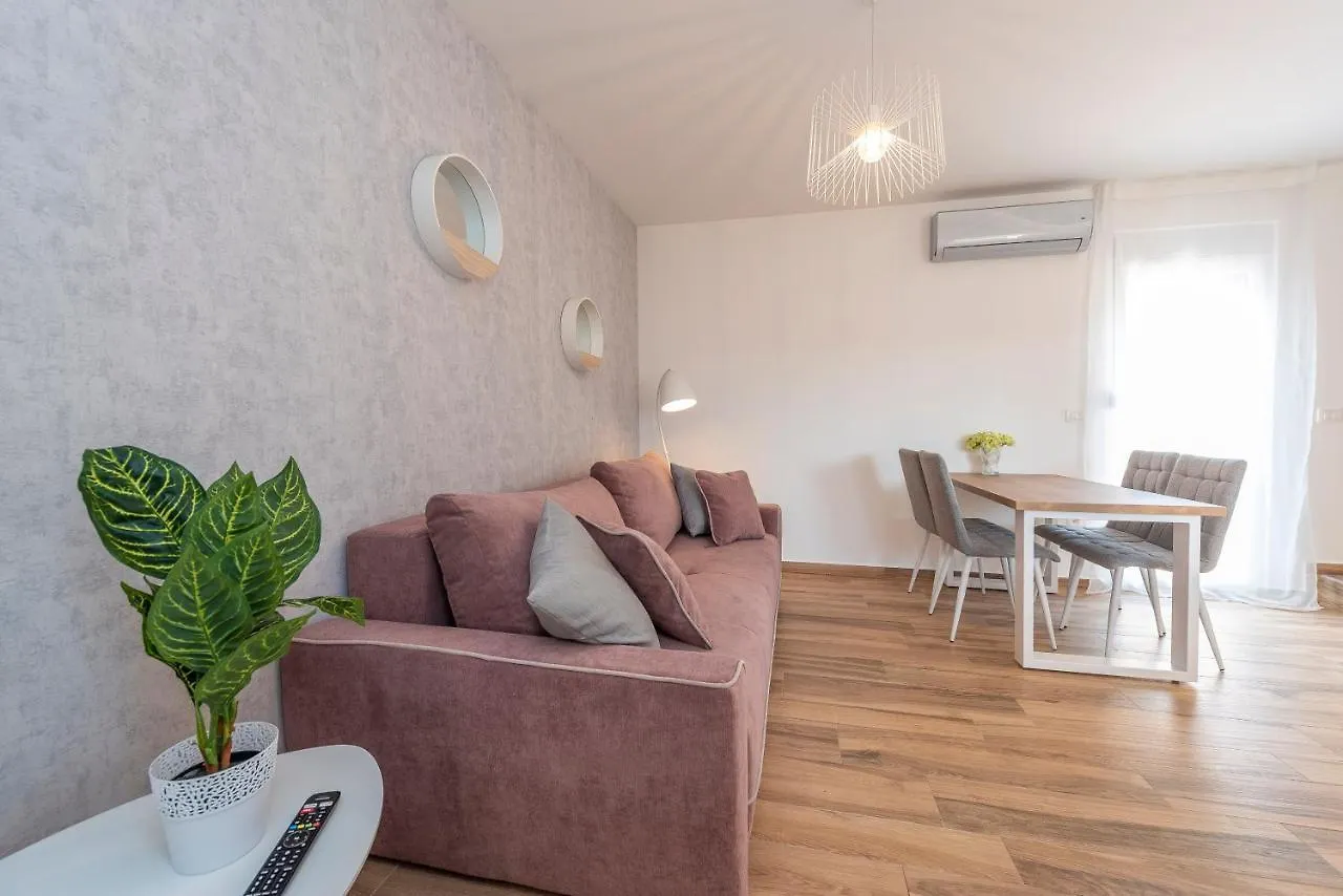 Ferienhaus Luxury Apartments - La Vir 1 & 2