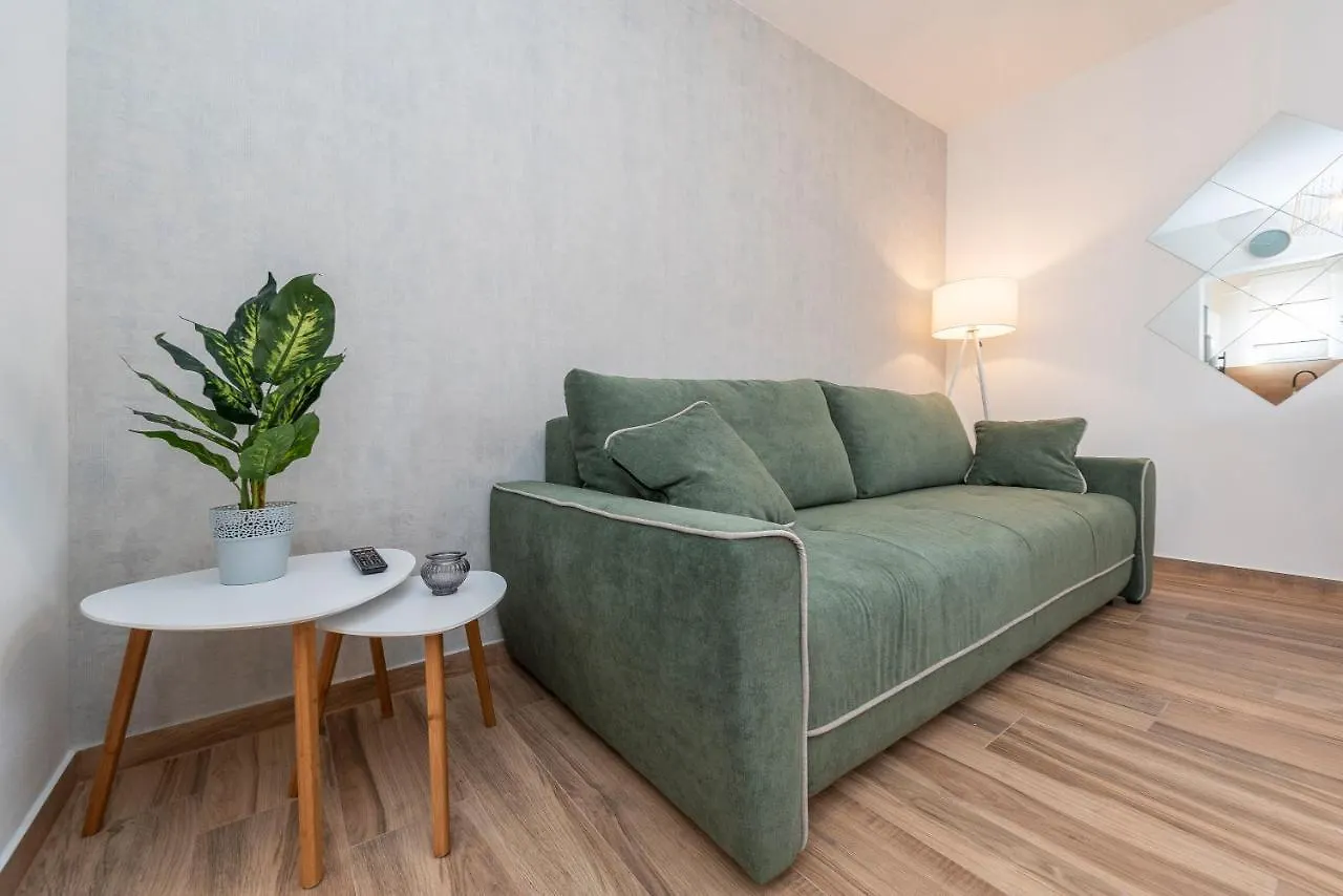 Luxury Apartments - La Vir 1 & 2 0*,
